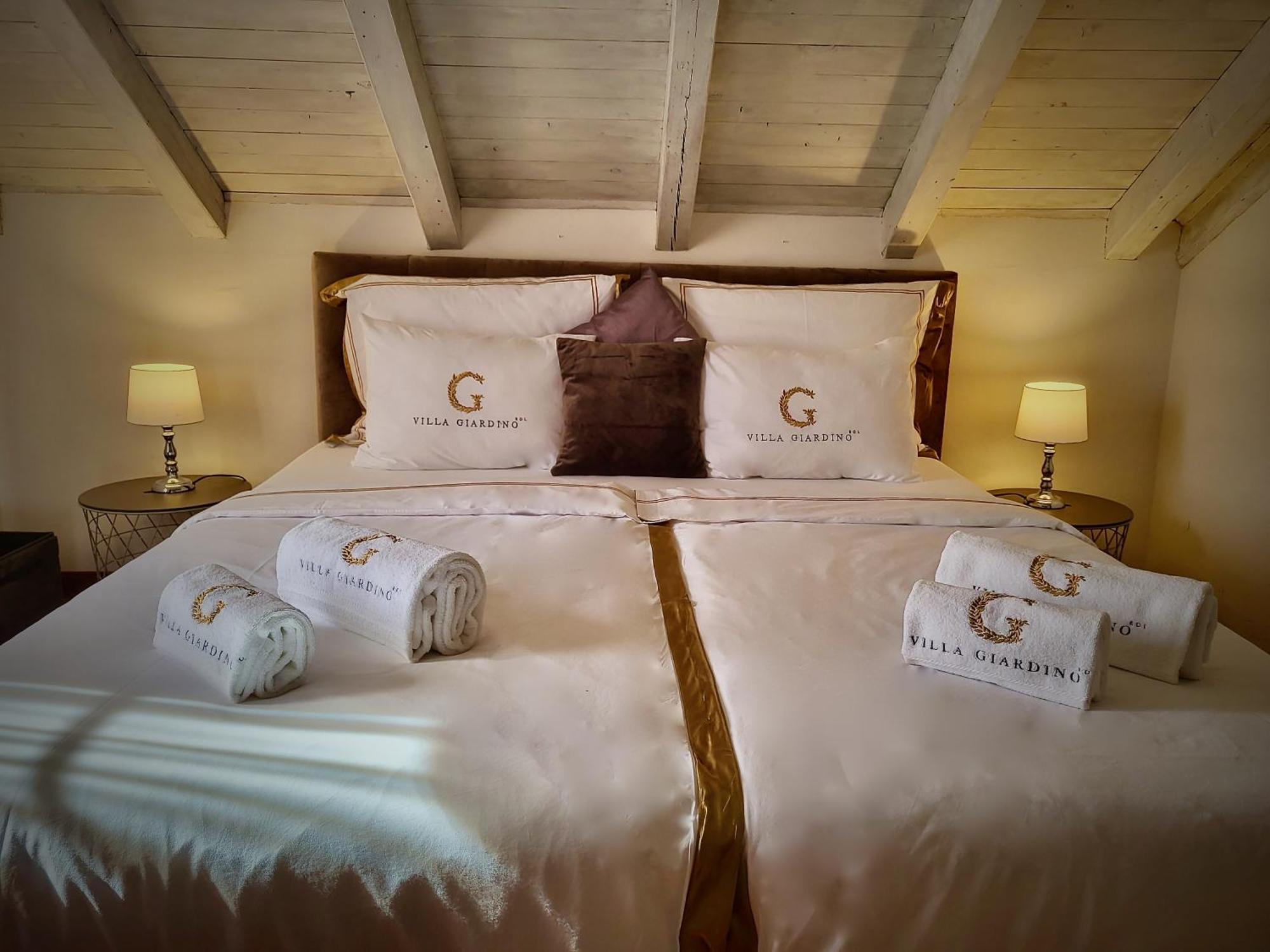 Villa Giardino Heritage Boutique Hotel Bol Quarto foto